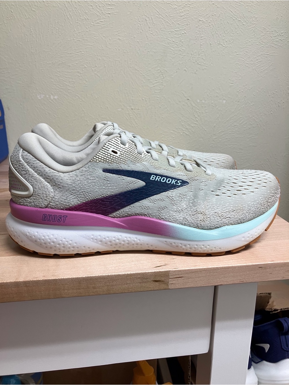 Brooks Women's Ghost Running Shoes - Light Gray with Pink & Teal Accents